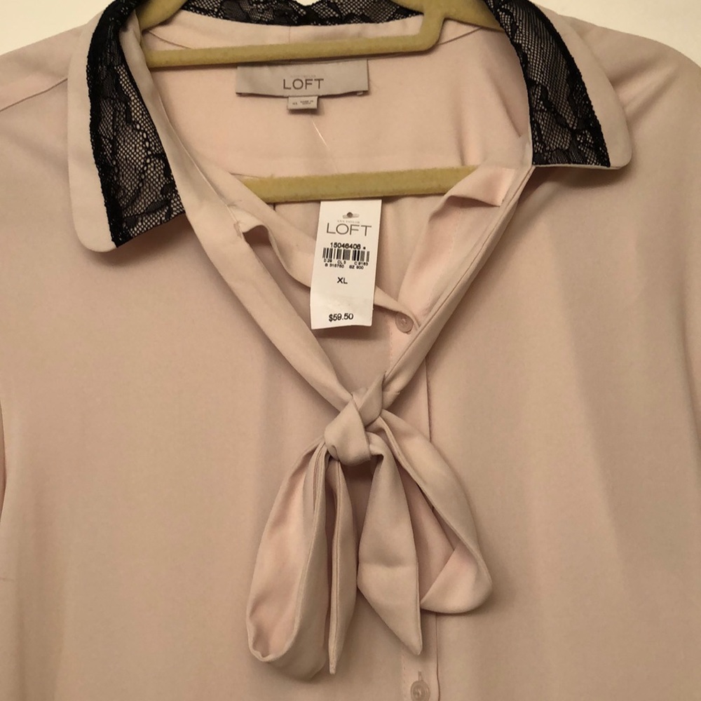 NWT LOFT BLOUSE WITH LACE LINED NECK